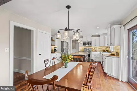 Dining - 105 Gingrich Dr, Lititz, PA 17543 photo 1 of 5