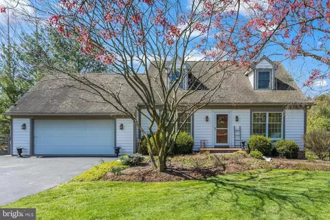 105 Gingrich Dr, Lititz, PA 17543