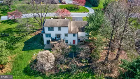 Exterior - 105 Gingrich Dr, Lititz, PA 17543 photo 3 of 19