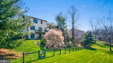 View/Area - 105 Gingrich Dr, Lititz, PA 17543 photo 3 of 5