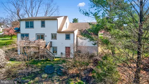 Exterior - 105 Gingrich Dr, Lititz, PA 17543 photo 4 of 19