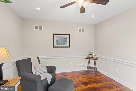 Living - 105 Gingrich Dr, Lititz, PA 17543 photo 5 of 9