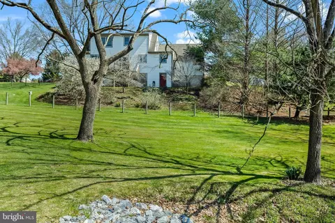 Exterior - 105 Gingrich Dr, Lititz, PA 17543 photo 7 of 19
