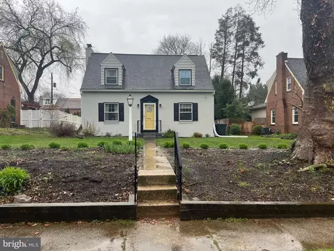 1021 Skyline Dr, Lancaster, PA 17601