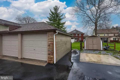 Exterior - 22 E Market St, Lititz, PA 17543 photo 6 of 6
