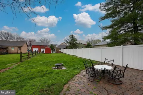 Exterior - 22 E Market St, Lititz, PA 17543 photo 5 of 6