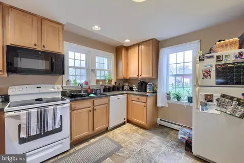 Kitchen - 22 E Market St, Lititz, PA 17543 photo 2 of 2