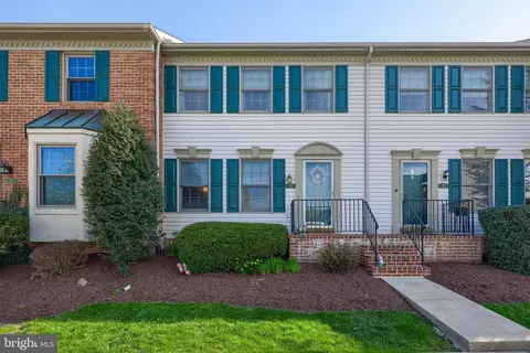 335 Cobblestone Ln, Lancaster, PA 17601
