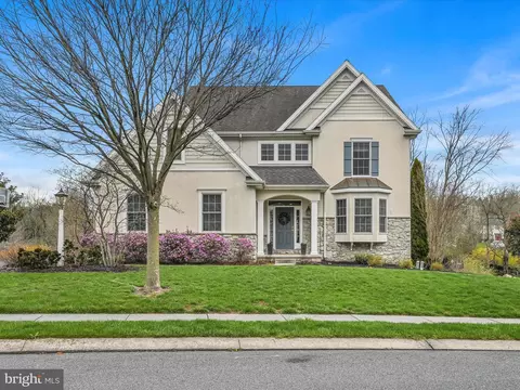 43 Honeysuckle Ct, Elizabethtown, PA 17022