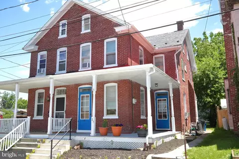 27 N Manor St, Mountville, PA 17554