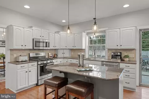 Kitchen - 1149 S Bristol Dr, Lititz, PA 17543 photo 1 of 4
