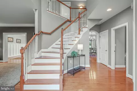 Entry Way - 1149 S Bristol Dr, Lititz, PA 17543 photo 1 of 4
