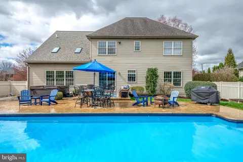 Exterior - 1149 S Bristol Dr, Lititz, PA 17543 photo 13 of 14