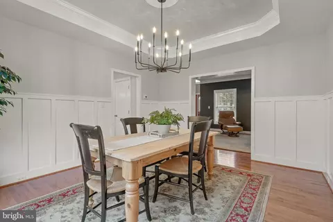 Dining - 1149 S Bristol Dr, Lititz, PA 17543 photo 2 of 3