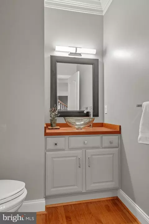 Bath - 1149 S Bristol Dr, Lititz, PA 17543 photo 1 of 6