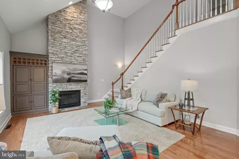 Living - 1149 S Bristol Dr, Lititz, PA 17543 photo 1 of 5