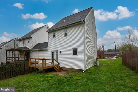 Exterior - 671 S Cedar St, Lititz, PA 17543 photo 5 of 8