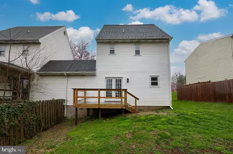 Exterior - 671 S Cedar St, Lititz, PA 17543 photo 4 of 8