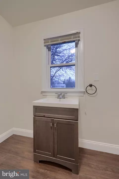Bath - 671 S Cedar St, Lititz, PA 17543 photo 1 of 2