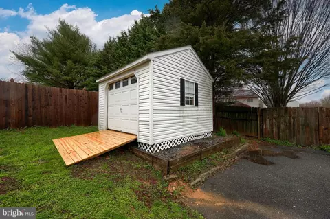 Exterior - 671 S Cedar St, Lititz, PA 17543 photo 3 of 8