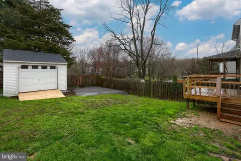 Exterior - 671 S Cedar St, Lititz, PA 17543 photo 8 of 8
