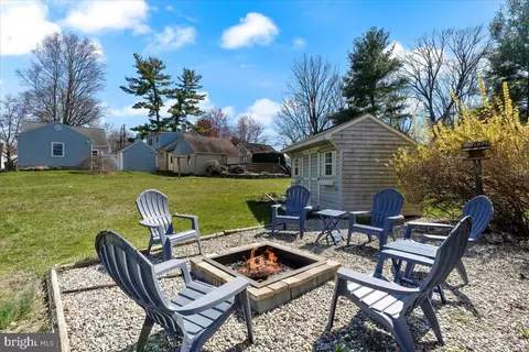 Exterior - 438 Woodcrest Ave, Lititz, PA 17543 photo 7 of 11