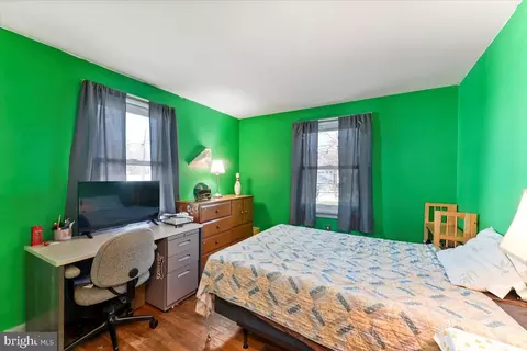 Bedroom - 438 Woodcrest Ave, Lititz, PA 17543 photo 3 of 9