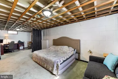 Bedroom - 438 Woodcrest Ave, Lititz, PA 17543 photo 9 of 9