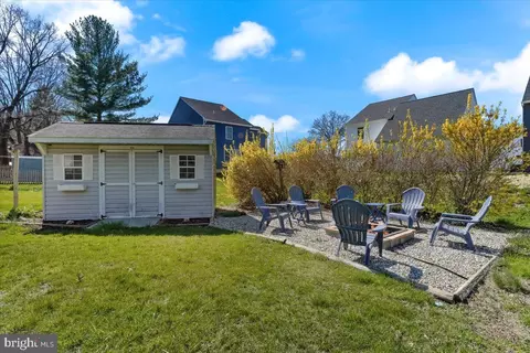 Exterior - 438 Woodcrest Ave, Lititz, PA 17543 photo 8 of 11