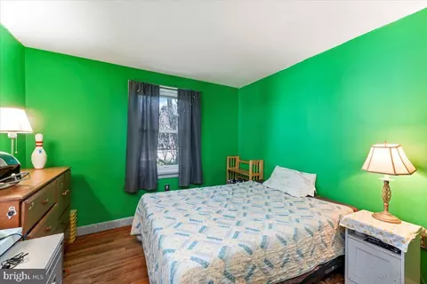 Bedroom - 438 Woodcrest Ave, Lititz, PA 17543 photo 4 of 9
