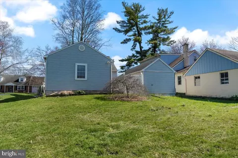 Exterior - 438 Woodcrest Ave, Lititz, PA 17543 photo 9 of 11