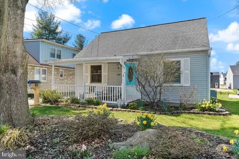Exterior - 438 Woodcrest Ave, Lititz, PA 17543 photo 2 of 11