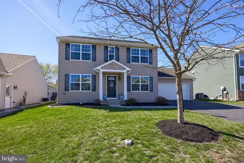 6284 Bayberry Ave, Manheim, PA 17545