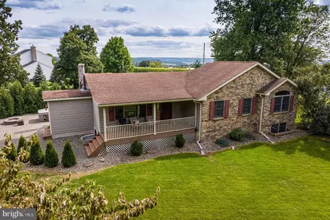 6036 Fisher Dr, Narvon, PA 17555