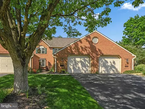 221 Pine Bridge Ln, Lancaster, PA 17603