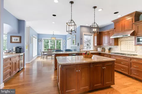 Kitchen - 28 Pintail Turn Turn, Lititz, PA 17543 photo 2 of 6