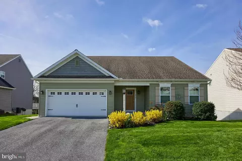 3910 Archer Ln, Columbia, PA 17512