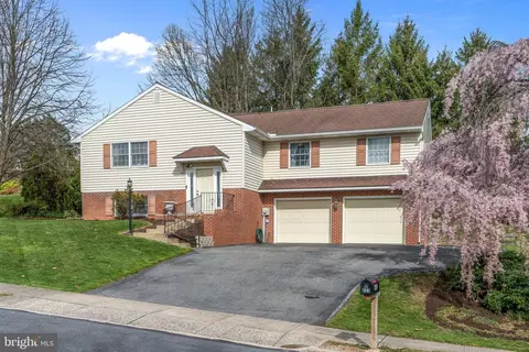 641 Lorraine Ave, Manheim, PA 17545