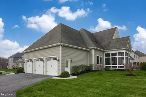 Exterior - 683 Integrity Dr, Lititz, PA 17543 photo 5 of 6