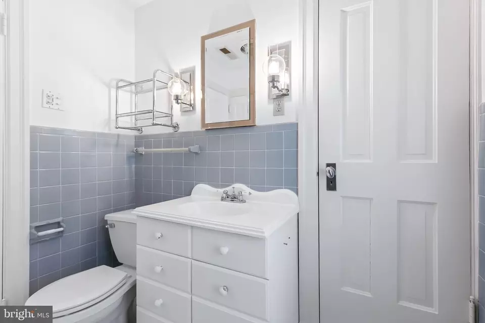 Bath - 170 Kready Ave, Millersville, PA 17551 photo 2 of 3