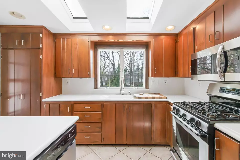 Kitchen - 170 Kready Ave, Millersville, PA 17551 photo 2 of 4
