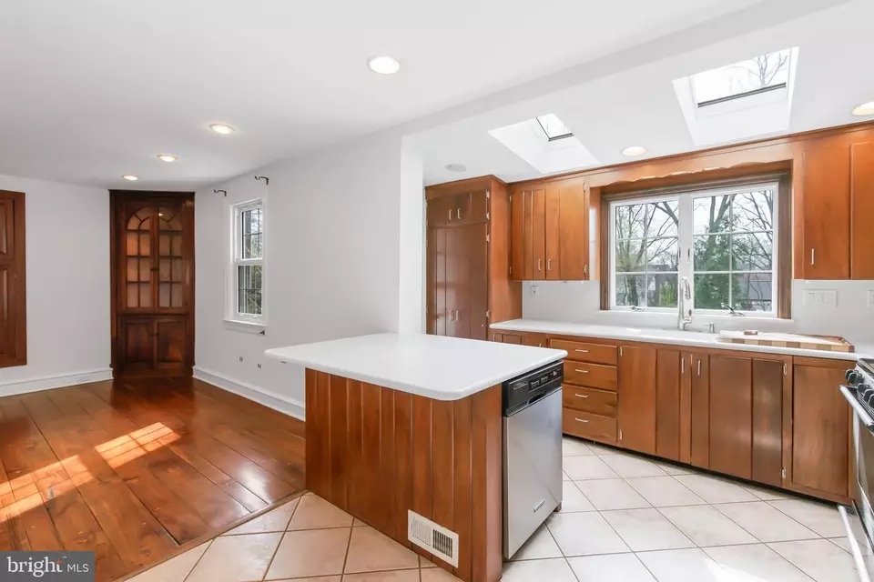 Kitchen - 170 Kready Ave, Millersville, PA 17551 photo 3 of 4