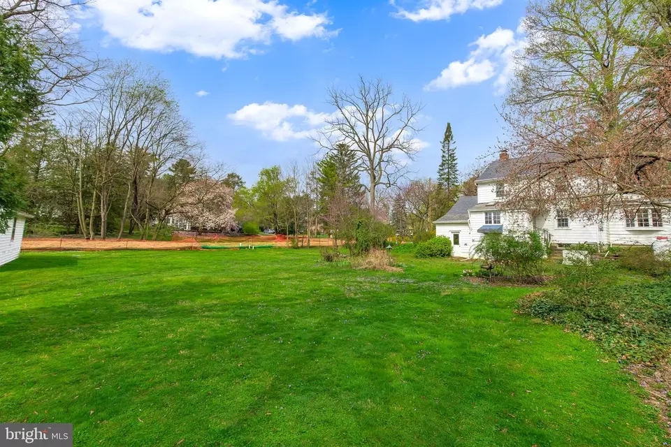 Exterior - 170 Kready Ave, Millersville, PA 17551 photo 4 of 7