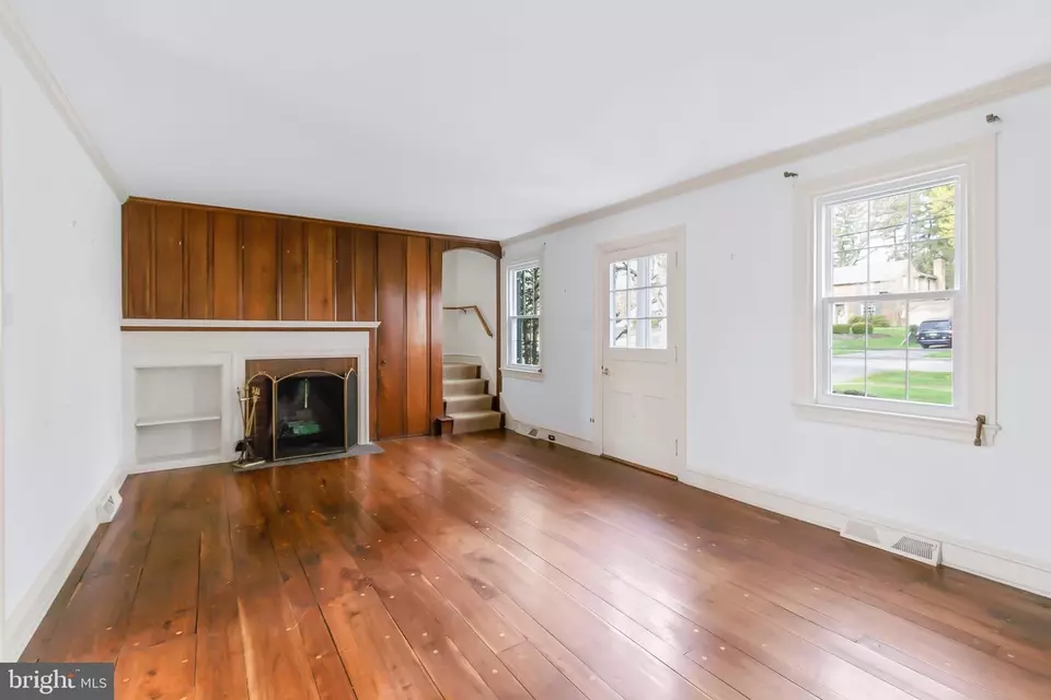 Living - 170 Kready Ave, Millersville, PA 17551 photo 2 of 2