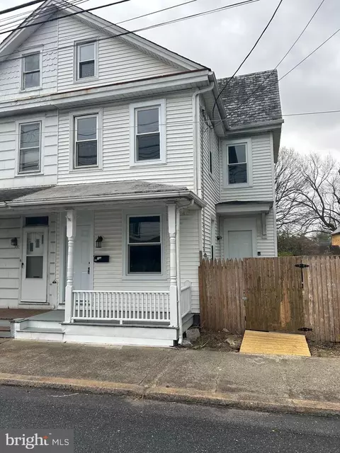 119 W Ferdinand St, Manheim, PA 17545
