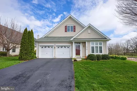 1516 Hudson Rd, Lancaster, PA 17601