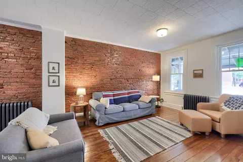 713 N Queen St, Lancaster, PA 17603