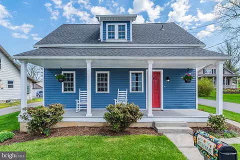 23 Hellers Church Rd, Leola, PA 17540