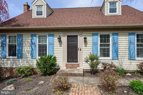 Exterior - 805 S Cedar St, Lititz, PA 17543 photo 2 of 18