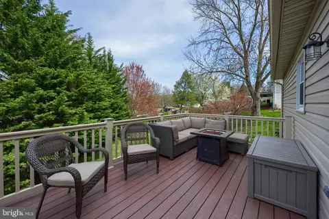 Exterior - 805 S Cedar St, Lititz, PA 17543 photo 3 of 18